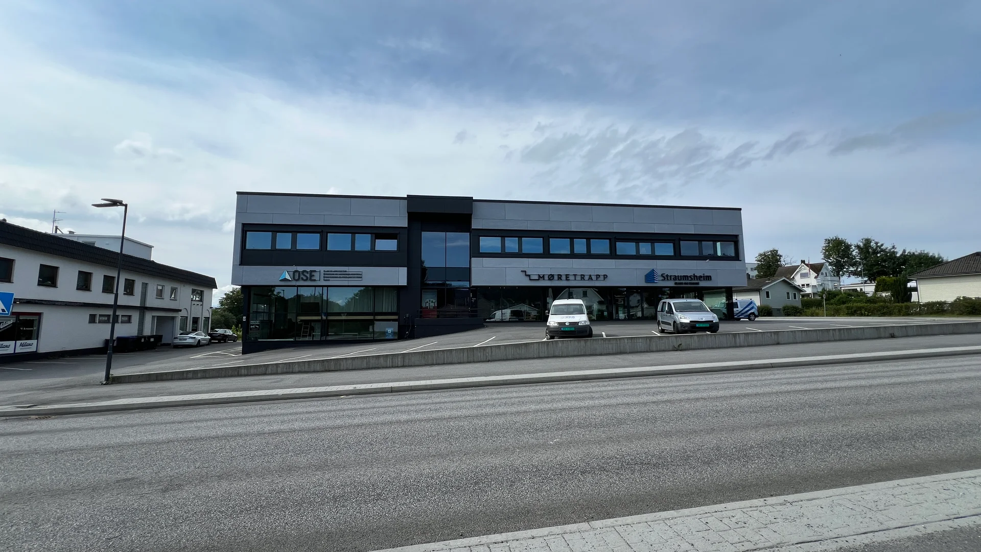 Nedregårdsvegen 1 — Næringsbygg i Spjelkavik, Ålesund